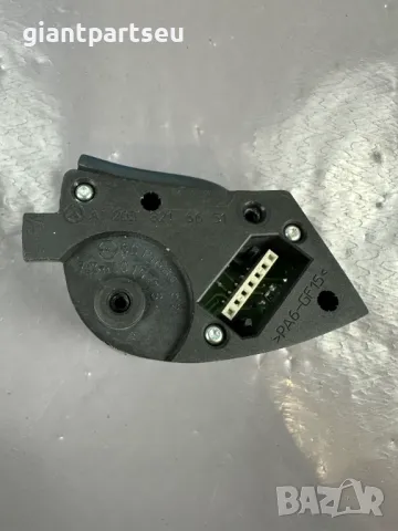 Бутони Волан за Мерцедес Mercedes-benz W203 A2038216651, снимка 3 - Части - 49400426