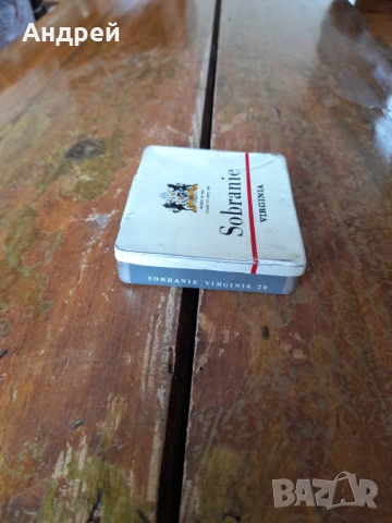 Стара кутия от цигари Sobranie, снимка 2 - Колекции - 53609147