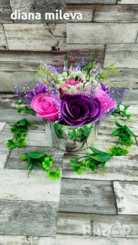 Кашпа с рози от креп хартия!!, снимка 9 - Декорация за дома - 53514968