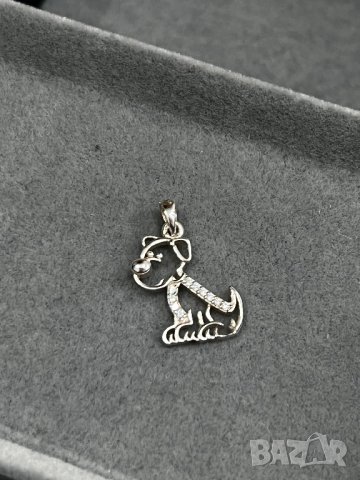 Сребърна висулка куче, снимка 1 - Колиета, медальони, синджири - 43836376