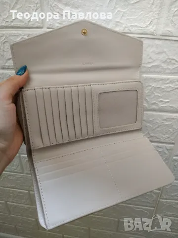 Дамско портмоне Carpisa, снимка 2 - Портфейли, портмонета - 47718131