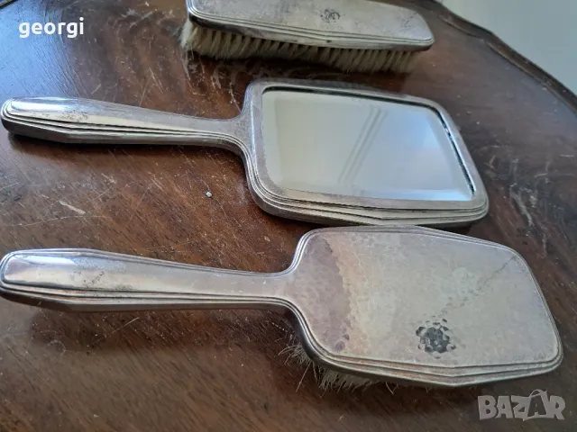 винтидж посребрен комплект Фасетирано огледало с две четки  5/2, снимка 2 - Антикварни и старинни предмети - 49081843