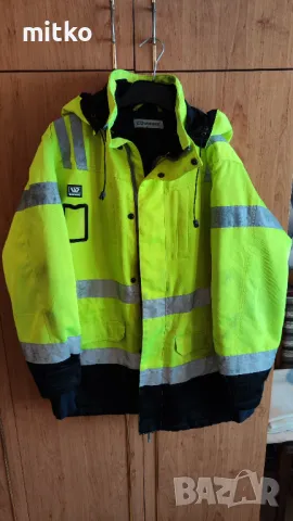 Яке, снимка 2 - Палта - 47839854