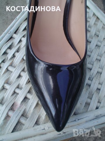 черни обувки, снимка 2 - Дамски обувки на ток - 32689271