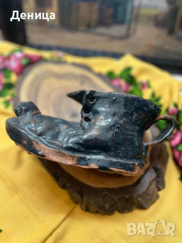 Керамична обувка за цветя Има дупка за отичане на водата Размер-24.5/10.5 см Цена-12€, снимка 3 - Саксии и кашпи - 53156938