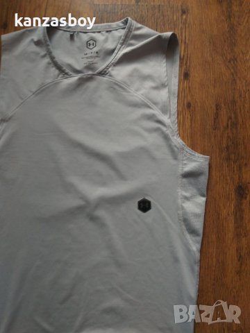 under armour powered by celliant - страхотен мъжки потник, снимка 3 - Тениски - 37430047