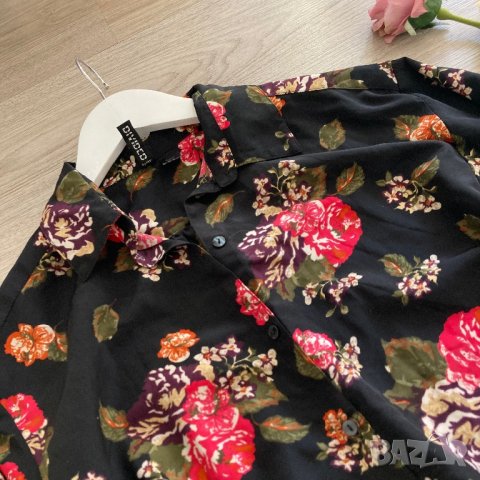 Разпродажба спешно Елегантна oversize риза H&M с принт цветя на черен фон XS/S/M, снимка 3 - Ризи - 43196835