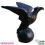 Статуя орел кацнал върху топка от бетон в черен цвят, снимка 1