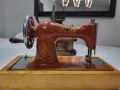 Малка ръчна шевна машина за декорация, снимка 1