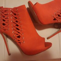 Обувки/ боти, снимка 1 - Дамски обувки на ток - 28185178