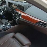 BMW 520d xDrive Комби, М пакет, подарък - джанти 17'' със зимни гуми, снимка 9 - Автомобили и джипове - 36623469