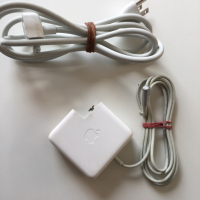 ✅ Зарядно 🔝 Apple MagSafe 60W, снимка 1 - Лаптоп аксесоари - 36556716