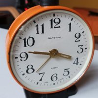 Часовник будилник Янтар/Jantar, снимка 2 - Други - 35132513