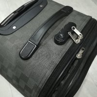 Куфар с колелца и телескопична дръжка , снимка 10 - Куфари - 43105316