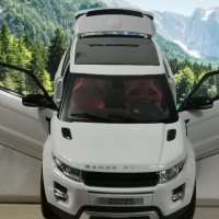 Land Rover Range Rover Evoque 2011 - бял - GTAutos 1:18, снимка 8 - Колекции - 37511015