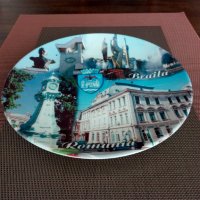 Продавам порцеланова(Румъния) чиния.За колекция и украса.В отлично състояние., снимка 2 - Колекции - 39682397