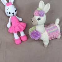 Плетени играчки - еднорог и лама, снимка 1 - Плюшени играчки - 37509319