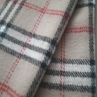 Burberry шал- като нов, снимка 2 - Шалове - 35380428