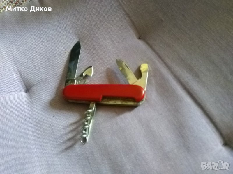 Швейцарско ножче офицер малък размер 6 части 83х63мм, снимка 1