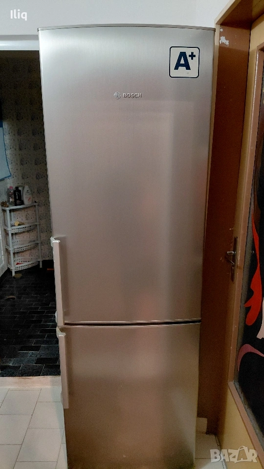 хладилник бош голям с долна камера. , снимка 1