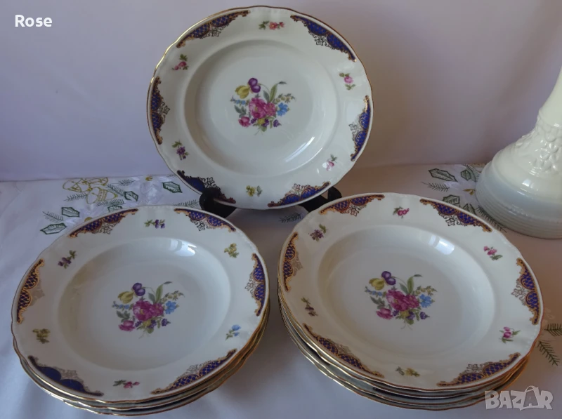 Осем чинии дълбоки за основно crown bavaria china, цветя, злато и кобалт., снимка 1