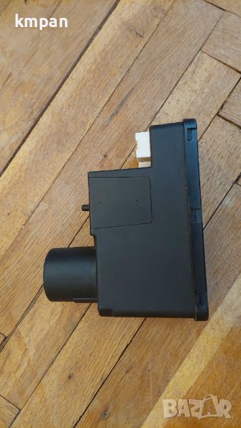 Вакуум помпа за централно заключване за Audi и др. VAG автомобили 4A0 862 257 J (4A0862257J)., снимка 1