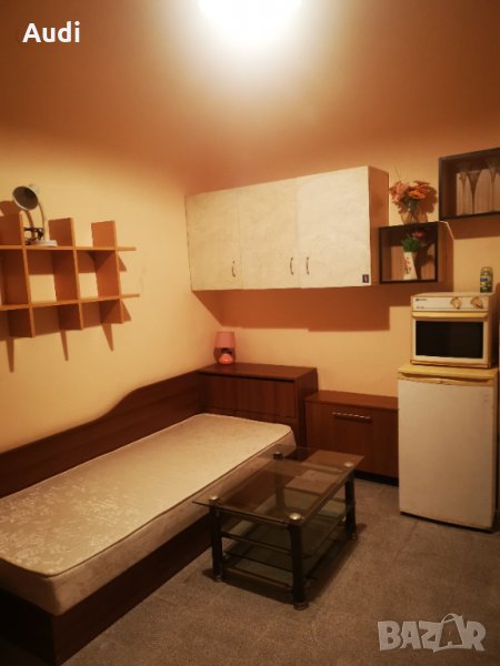 Партерна боксионера. Тухлена монолитна  кооперация.  Между Ботева градинка и Колхозен пазар. / широк, снимка 1