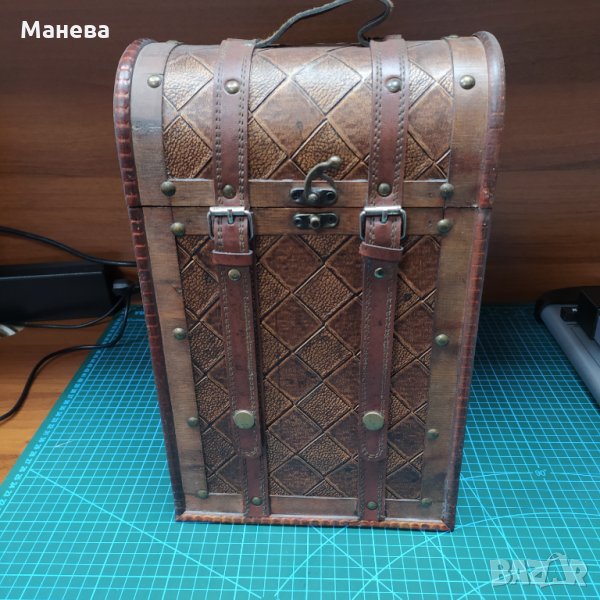 Кутия за 2 бутилки вино от дърво и кожа, снимка 1