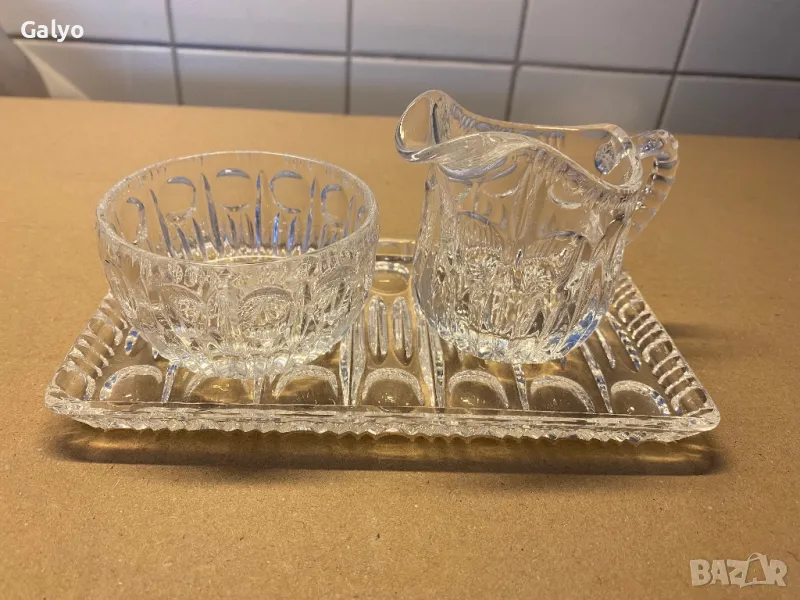 Елегантен сервизен комплект от кристални чаши с поднос, захарница и наливачка, внос Германия. , снимка 1