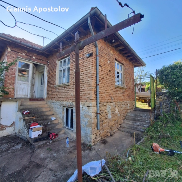 Двуетажна къща с. Коевци, снимка 1