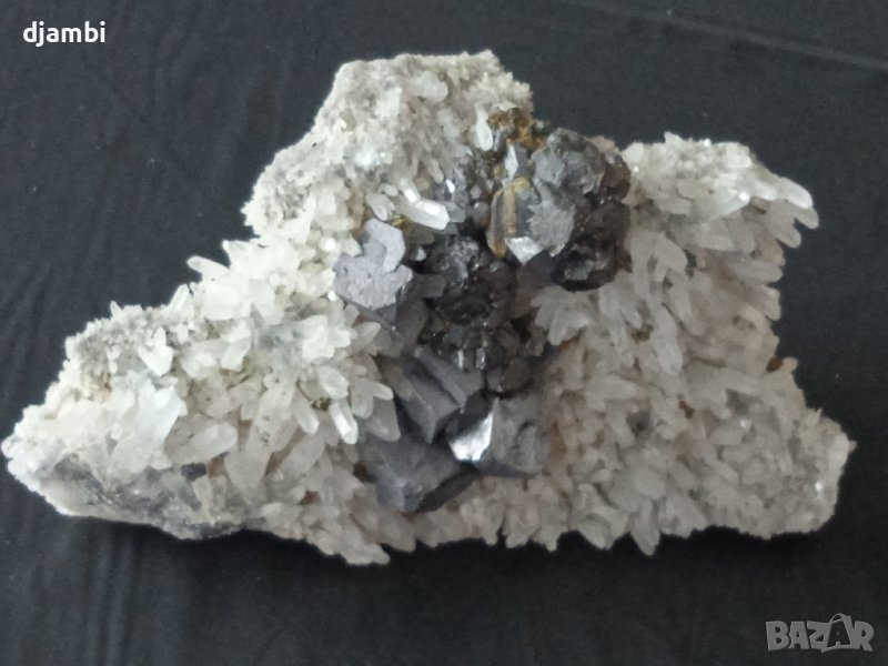 №35, Кристали,Минерали,Кварц,Кварцова друза с хлорит и халкопирит, галенит и сфалерит,BGminerals,, снимка 1