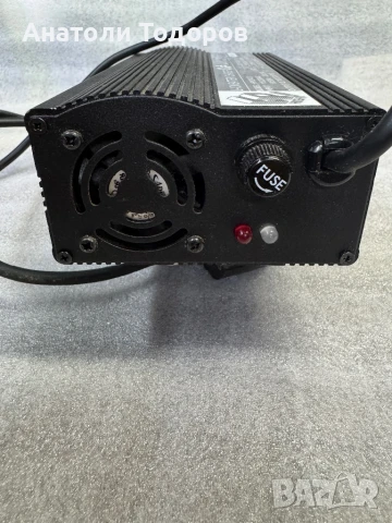 Оргинално зарядно за триколка, снимка 4 - Друга електроника - 51075318