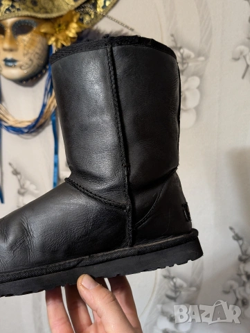 кожени ботуши UGG AUSTRALIA CLASSIC номер 38 , снимка 3 - Дамски ботуши - 53418350