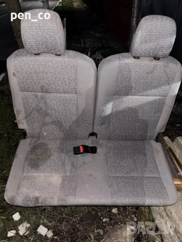 Дачия Логан -трети ред седалки