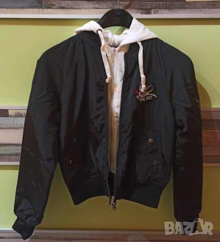 Нови детски дрехи от затворил магазин