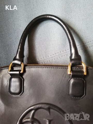 Оригинална чанта Guess , снимка 4 - Чанти - 44001094