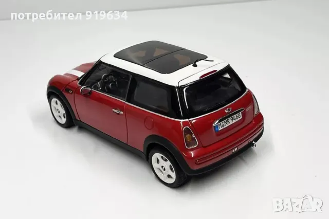 Продавам метална количка MINI Cooper R50 на Kyosho в мащаб 1:18, снимка 3 - Колекции - 41387812