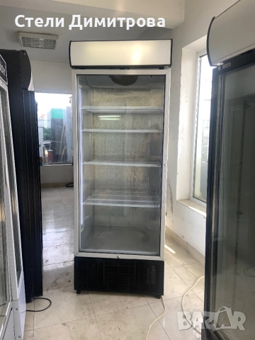 Хладилна витрина 78/213см UGUR