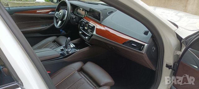 BMW 520d xDrive Комби, М пакет, подарък - джанти 17'' със зимни гуми, снимка 9 - Автомобили и джипове - 36623469