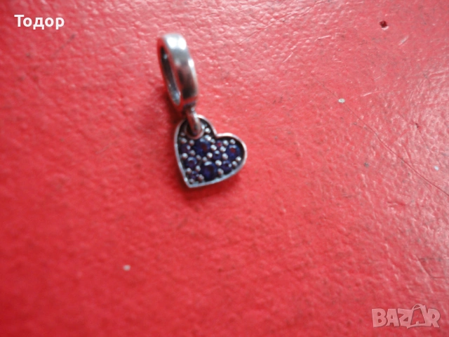 Сребърно колие медальон Pandora  със сапфири , снимка 3 - Колиета, медальони, синджири - 53306077