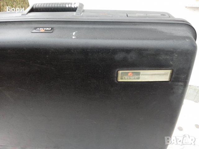 Пластмасов куфар DELSEY, снимка 4 - Куфари - 39234496