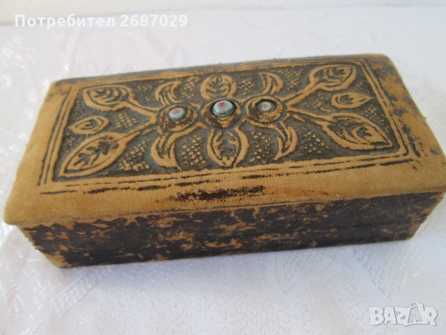 Кожени: Стари кутии, чиния, изделия от кожа, лампион, абажур, моливник, чиния, снимка 8 - Други ценни предмети - 28968026