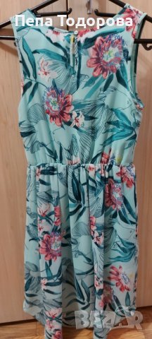 Рокля за момиче H&M 140 см, 9-10 г, снимка 3 - Детски рокли и поли - 37588679