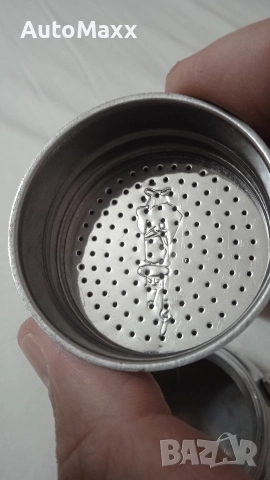 Комплект кафеварка с 2 броя чаши Set Mini Bialetti Italy индукционна черна , снимка 11 - Кафемашини - 50033867