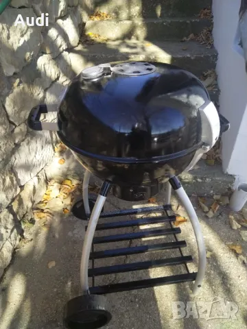 Барбекю ROSLE за класическо готвене на дървени въглища Можете да печете и опушвате, месо, риба, зеле