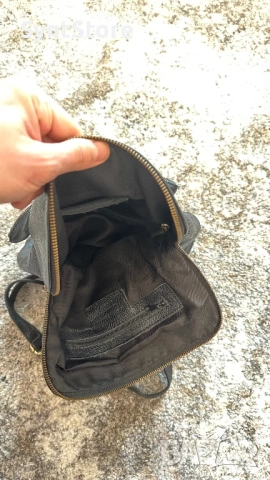 Стилна дамска раница от естествена кожа – черна, многофункционална, снимка 9 - Раници - 53048282