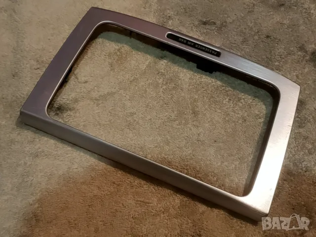 Рамка - панел 3C0858069P на радио/CD player/мултимедия за VW Passat B6, снимка 2 - Части - 48685445