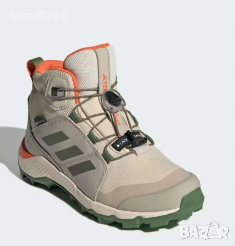 Оригинални боти на Adidas Terrex Gore-Tex, 33, снимка 2 - Детски боти и ботуши - 52073271
