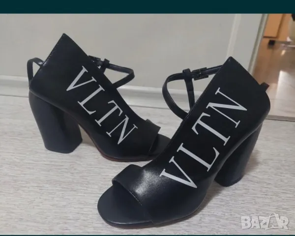 Сандали по модел на Valentino, снимка 8 - Сандали - 49797509