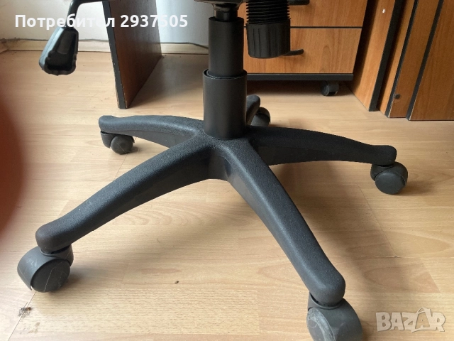 Офис стол, снимка 4 - Столове за офис - 51878053